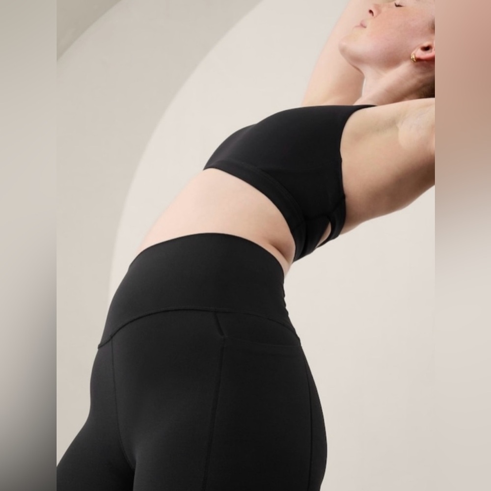 Athleta Transcend Stash Tight, Black, Large - Picture 6 of 11
